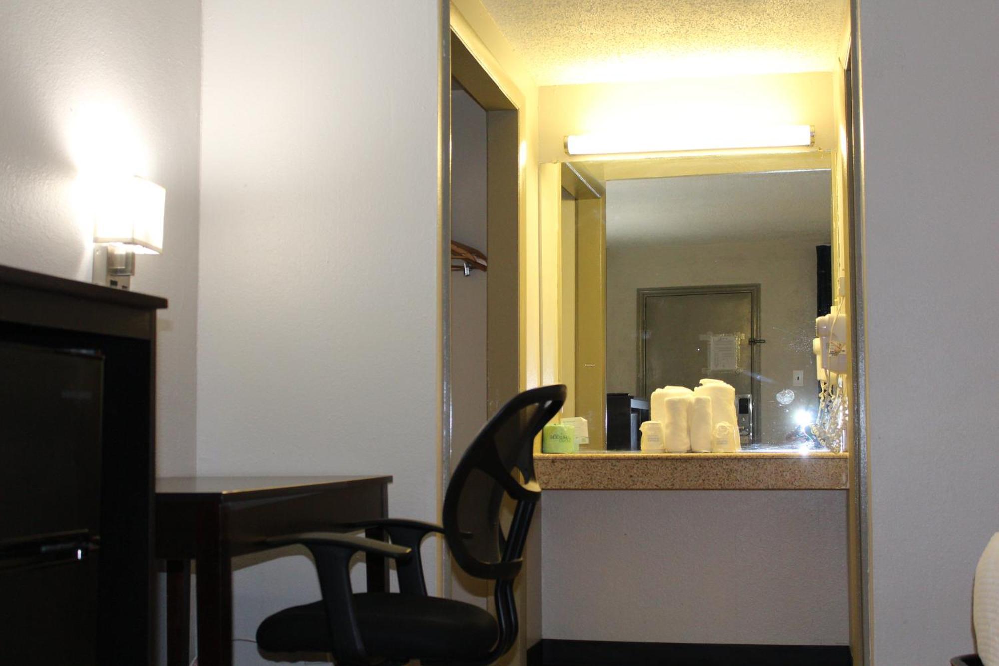 Days Inn By Wyndham Wrightstown Mcguire Afb Bordentown Zewnętrze zdjęcie