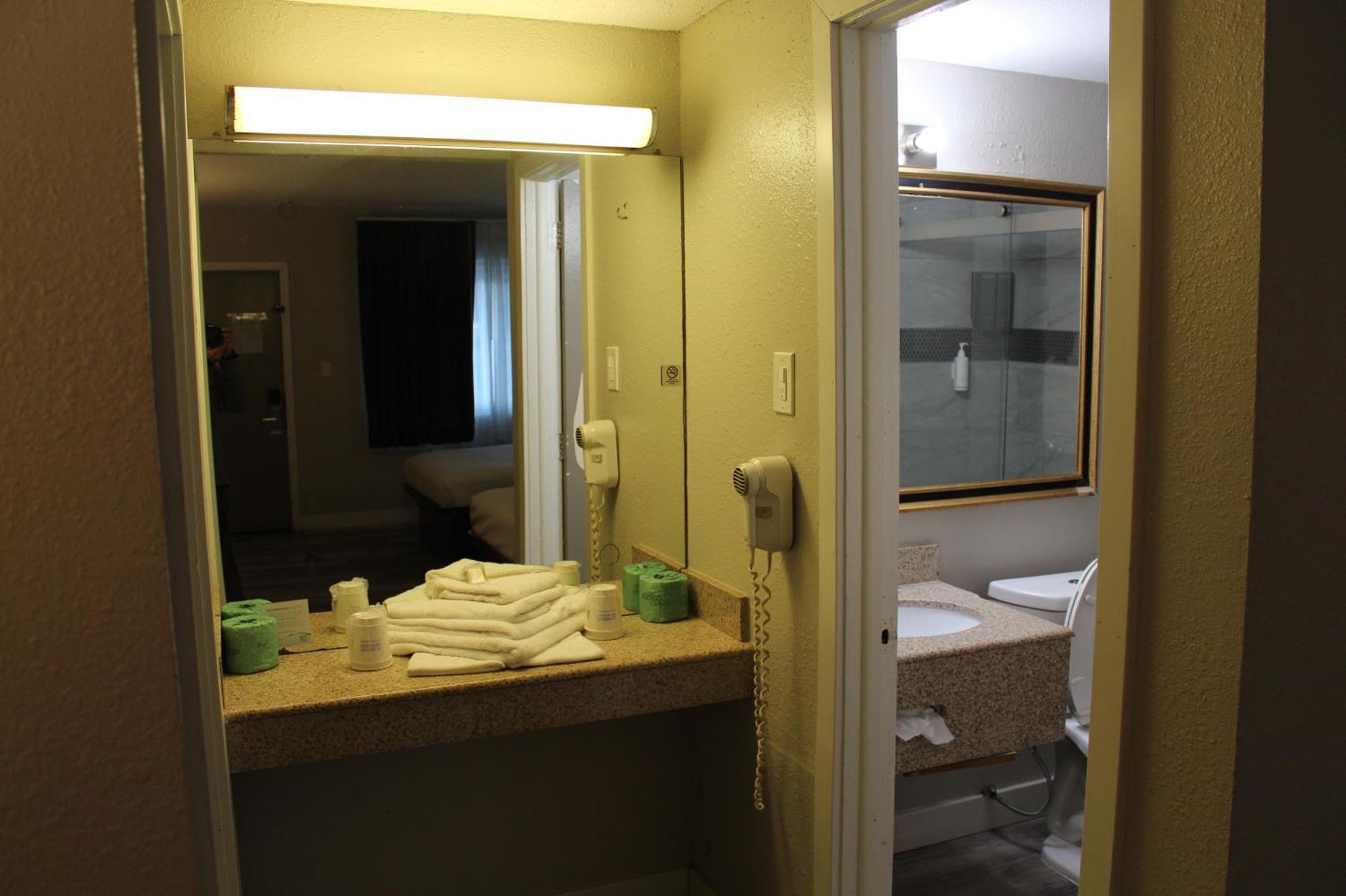 Days Inn By Wyndham Wrightstown Mcguire Afb Bordentown Zewnętrze zdjęcie
