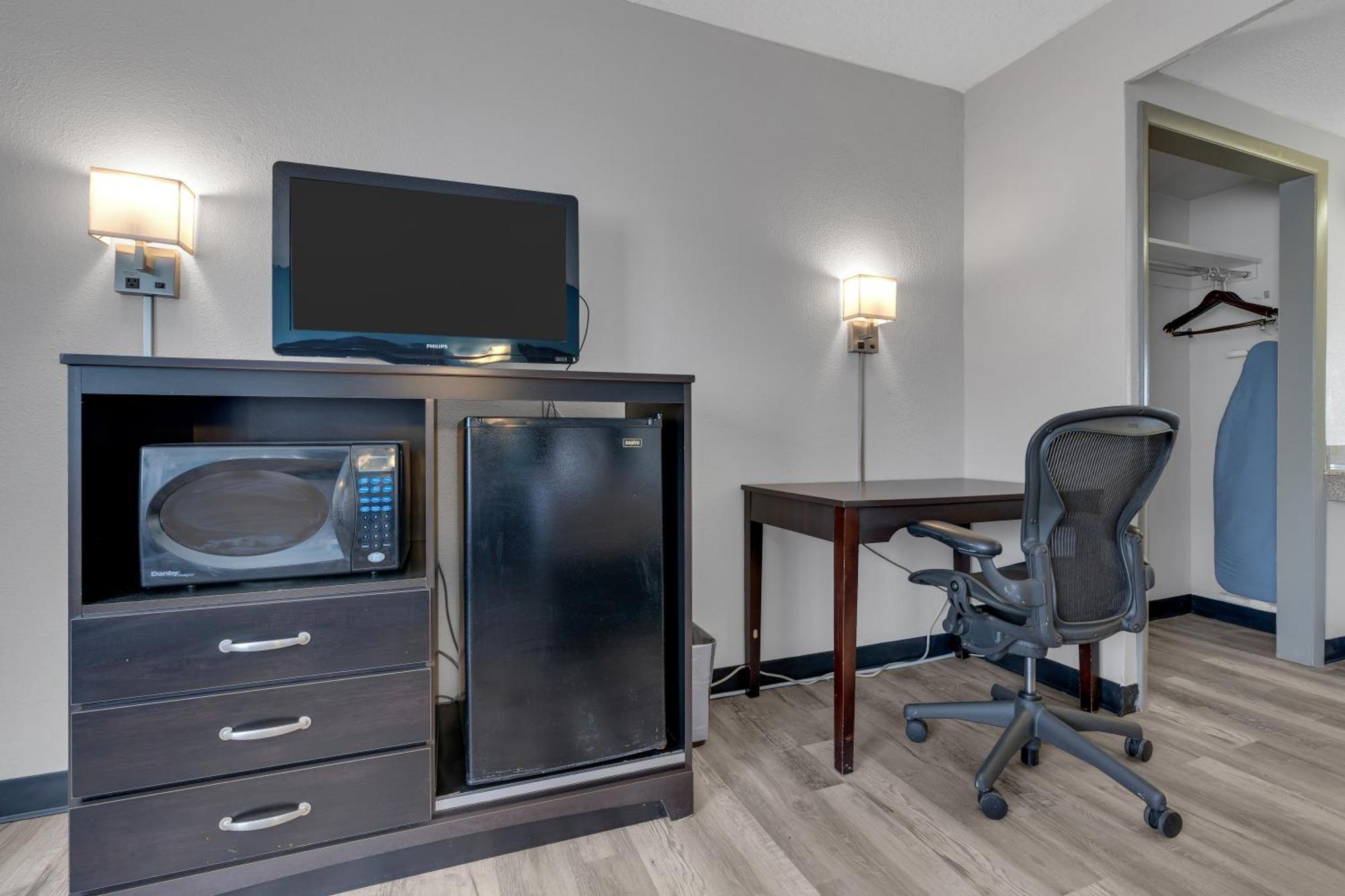 Days Inn By Wyndham Wrightstown Mcguire Afb Bordentown Zewnętrze zdjęcie