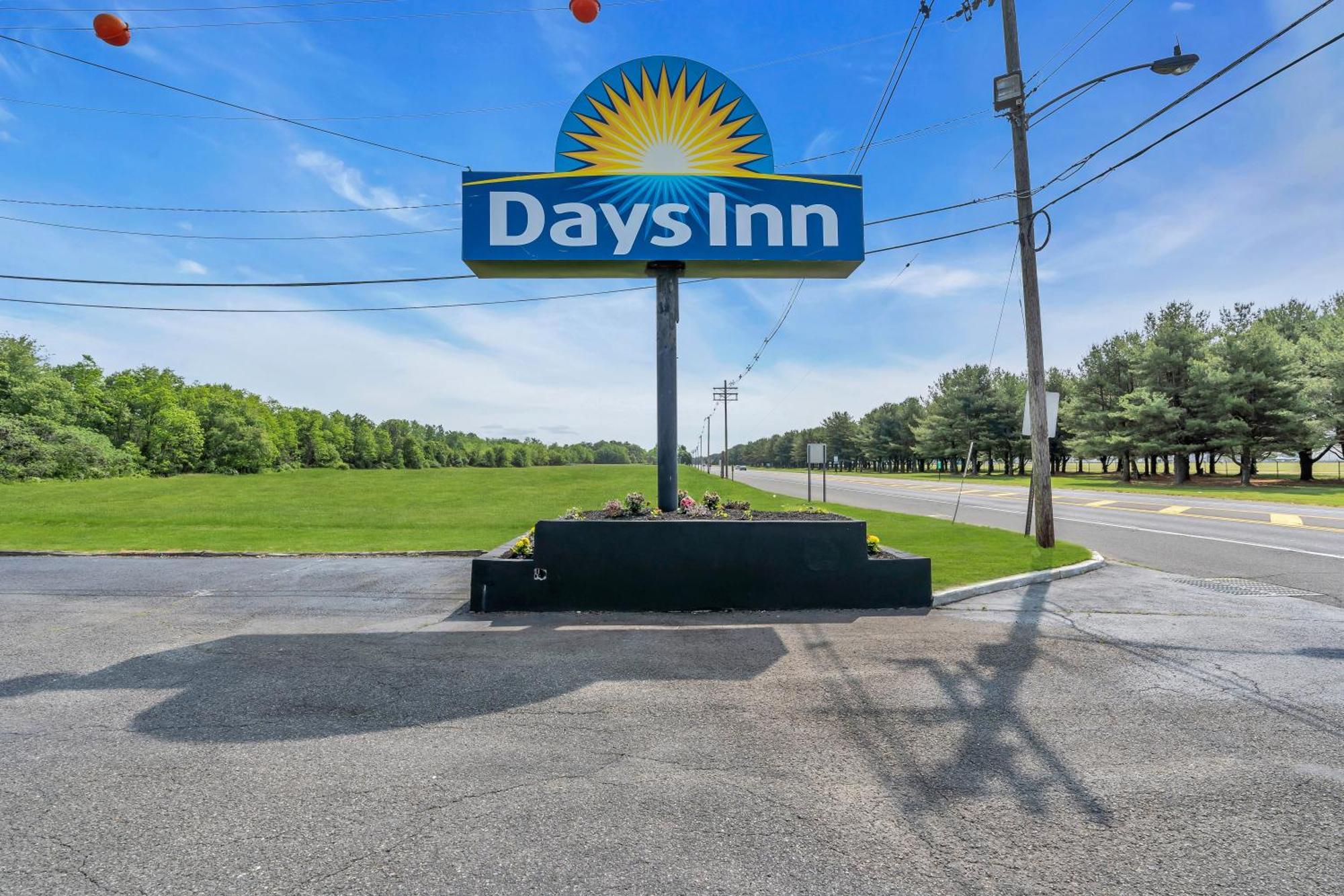 Days Inn By Wyndham Wrightstown Mcguire Afb Bordentown Zewnętrze zdjęcie