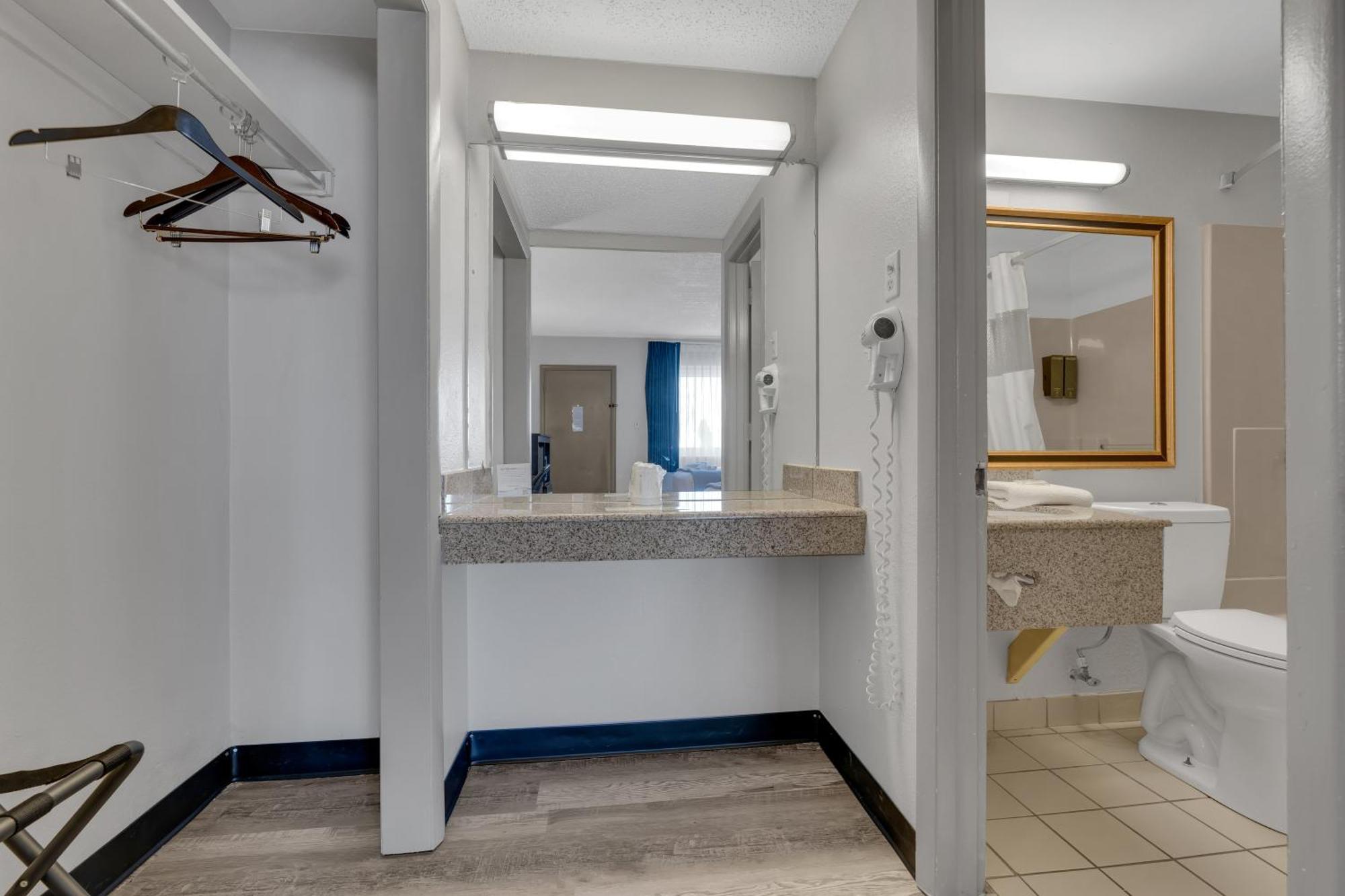 Days Inn By Wyndham Wrightstown Mcguire Afb Bordentown Zewnętrze zdjęcie