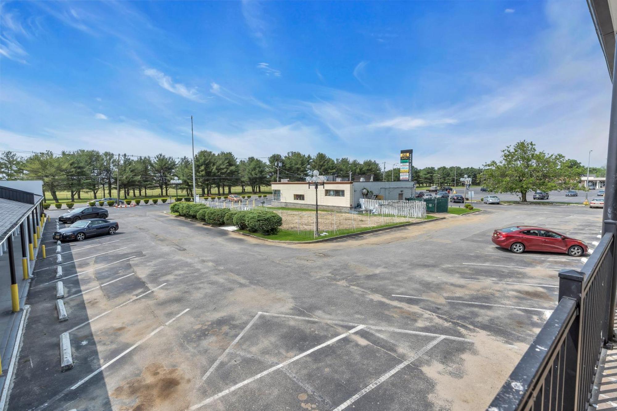 Days Inn By Wyndham Wrightstown Mcguire Afb Bordentown Zewnętrze zdjęcie