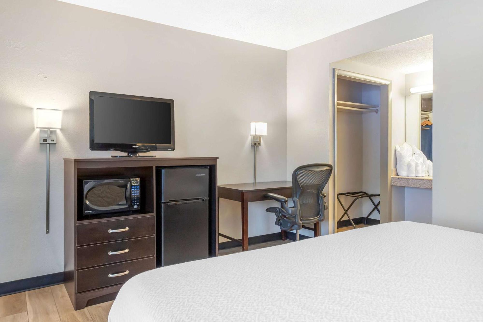 Days Inn By Wyndham Wrightstown Mcguire Afb Bordentown Zewnętrze zdjęcie