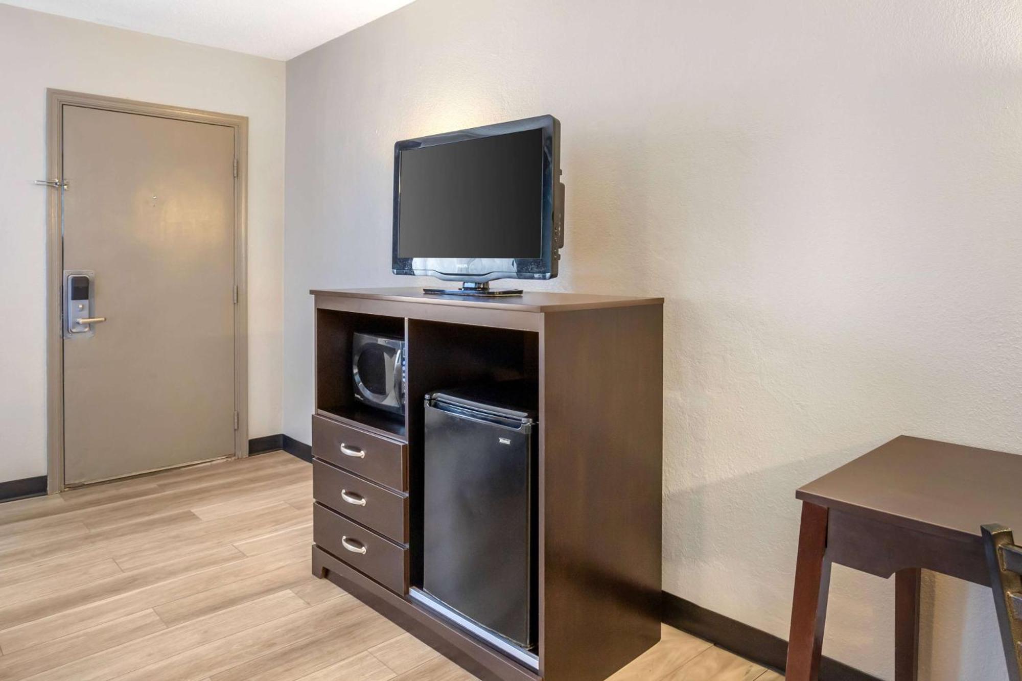 Days Inn By Wyndham Wrightstown Mcguire Afb Bordentown Zewnętrze zdjęcie